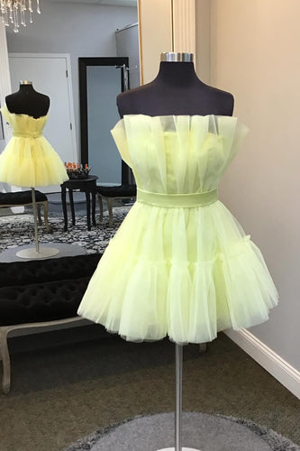 A-Line Yellow Strapless Tulle Short Homecoming Dress