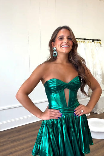 Dark Green A-Line Sweetheart Pleated Homecoming Dress with Keyhole