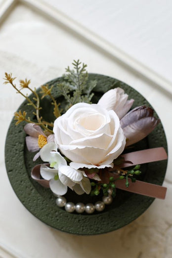 Red Prom Wrist Corsage and Men‘s Boutonniere For Wedding