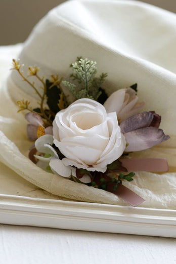 Red Prom Wrist Corsage and Men‘s Boutonniere For Wedding