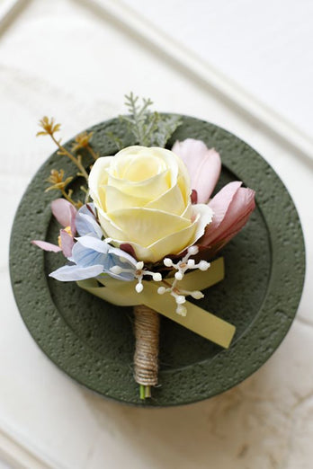 Red Prom Wrist Corsage and Men‘s Boutonniere For Wedding