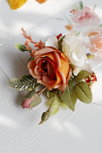 Elegant Blush Prom Wrist Corsage and Men‘s Boutonniere For Wedding Party