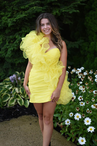 Yellow Bodycon Ruched Short Homecoming Dress with Ruffles