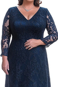 Plus Size Navy Sheath Lace V-Neck Long Mother of the Bride Dress with Sleeves