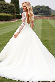 Ivory Organza Ball Gown Sweetheart Sweep Train Wedding Dress