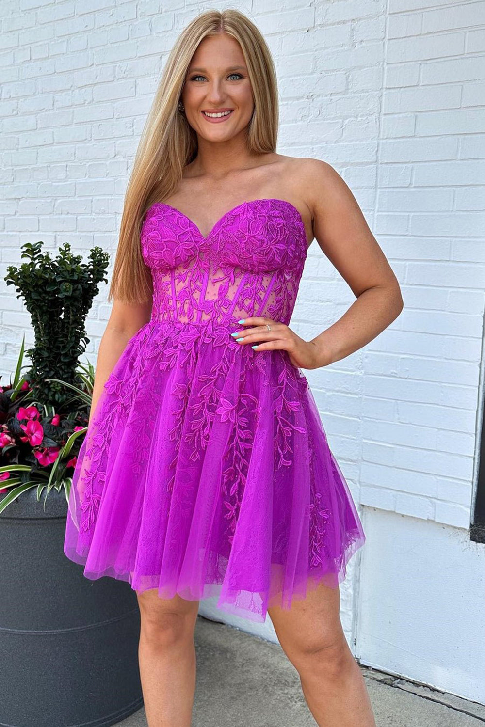 Fuchsia A-Line Sweetheart Short Corset Homecoming Dress With Appliques