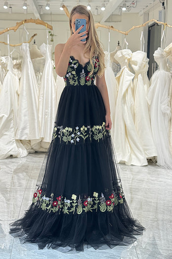 Black A Line Spaghetti Straps Long Prom Dress With Appliques