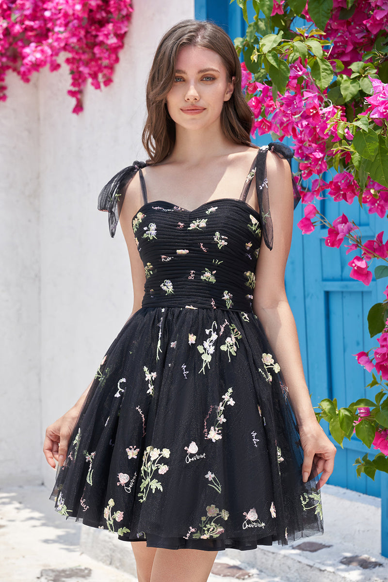 Load image into Gallery viewer, Black A-Line Embroidered Short Homecoming Dress